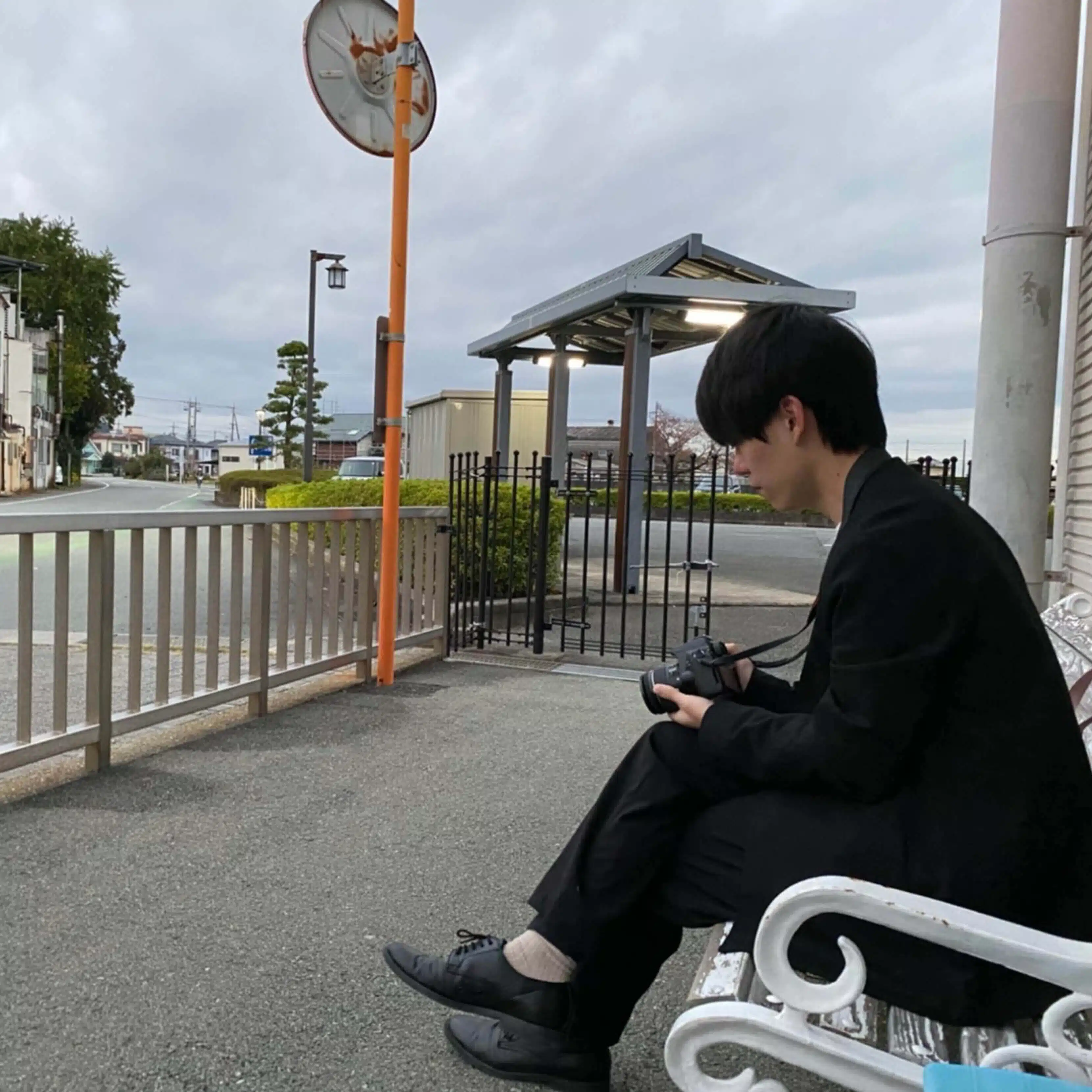 でら