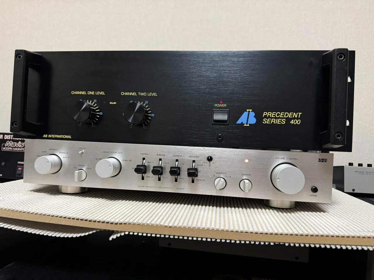 自宅用のパワーアンプ更新しました。音道楽が過ぎますね。「音屋」だけ