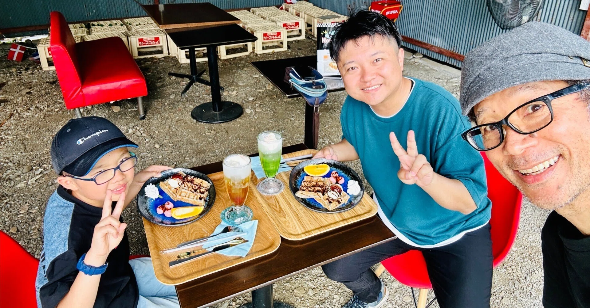 気持ちの良いテラス席！カフェ ハニーディップ で体験してください
