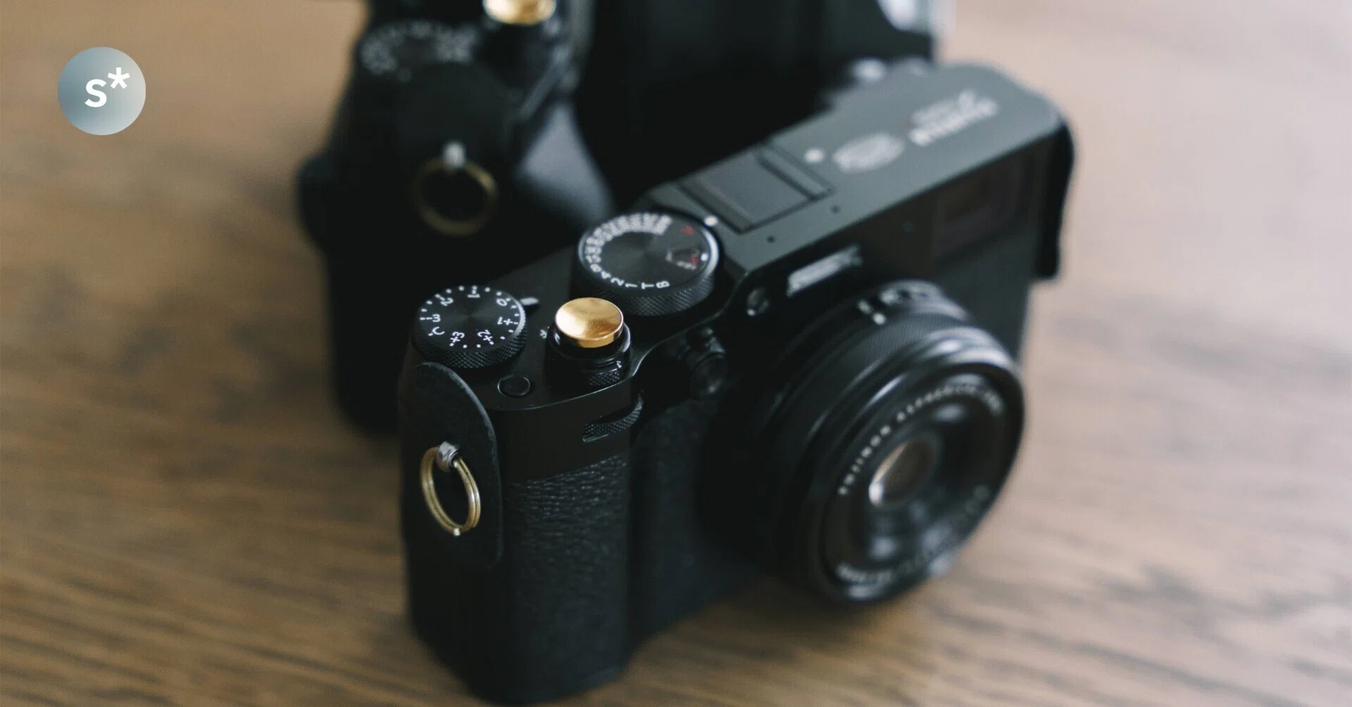 X100VIにも金色のレリーズボタンを｜Yusuke Miura