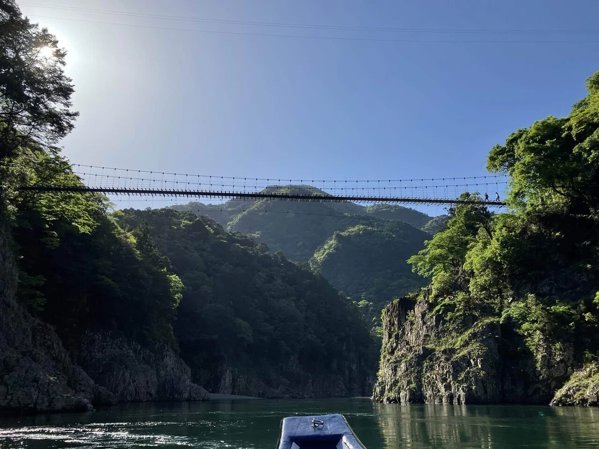 荘厳かつ神秘的な瀞峡、こんな絶景見たことない|あくら
