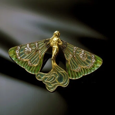 2つの様式の時代にわたって活躍、ガラス工芸家ルネ・ラリック｜穂葉る