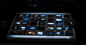 物化する計算機自然と対峙し，質量と映像の間にある憧憬や情念を反芻