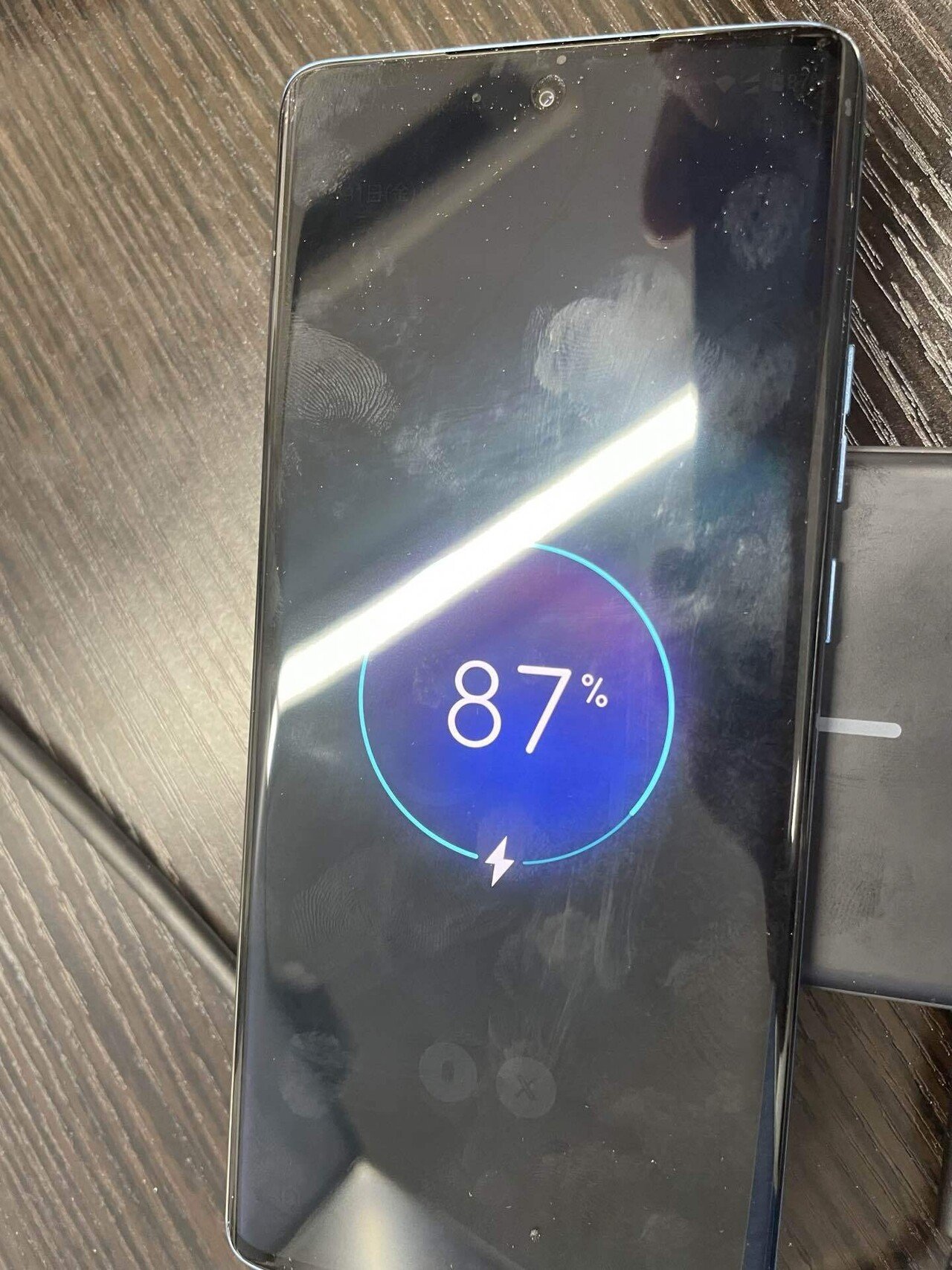 motorola edge 40 neo 新品 「箱、充電器、ケーブル付属」 新しい USB