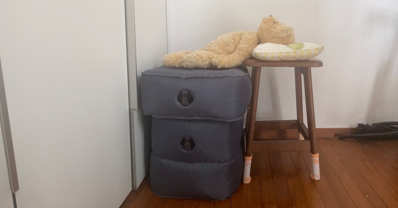 長時間飛行のお供に！フライトット｜エミリー