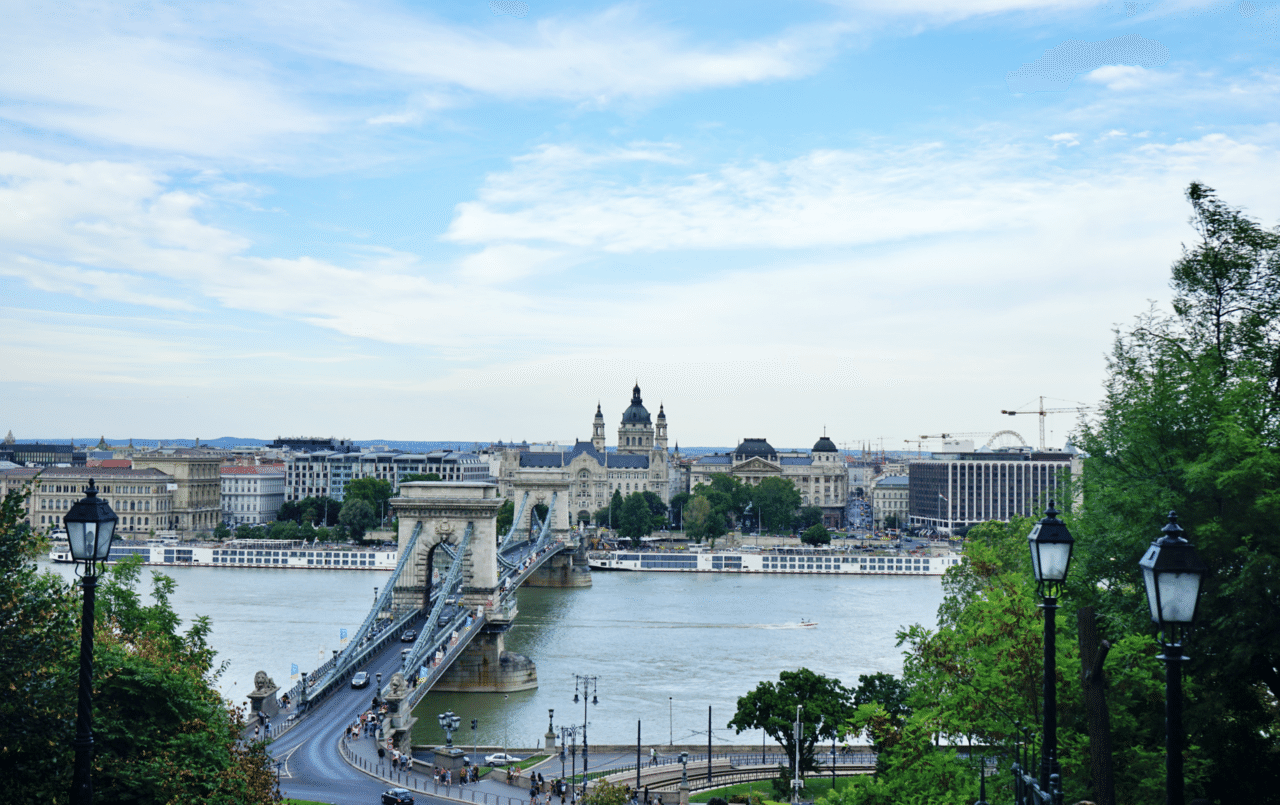 ブダペスト随一の撮影スポット 漁夫の砦 ハンガリー Shun Hazama Note ブダペスト随一の撮影スポット 漁夫の砦 ハンガリー Shun Hazama Note