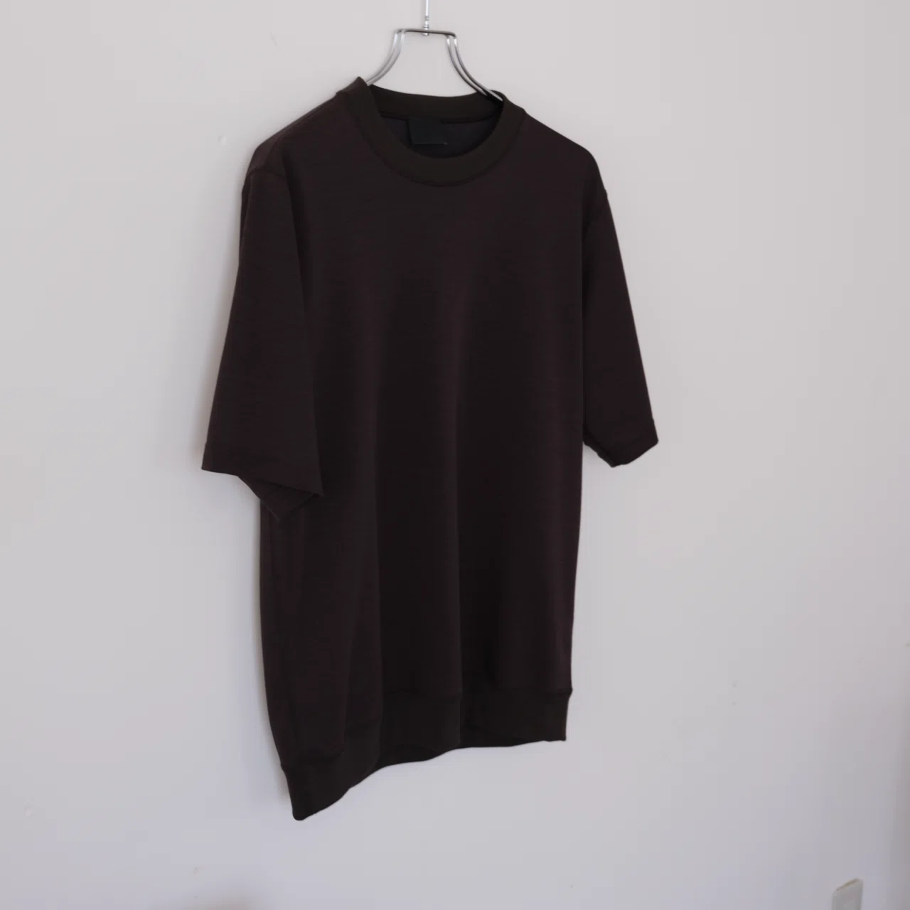 山内の上質ニットTシャツ｜水岡