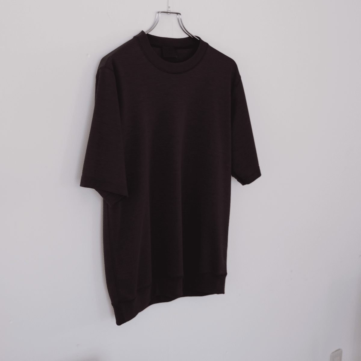 山内の上質ニットTシャツ｜水岡