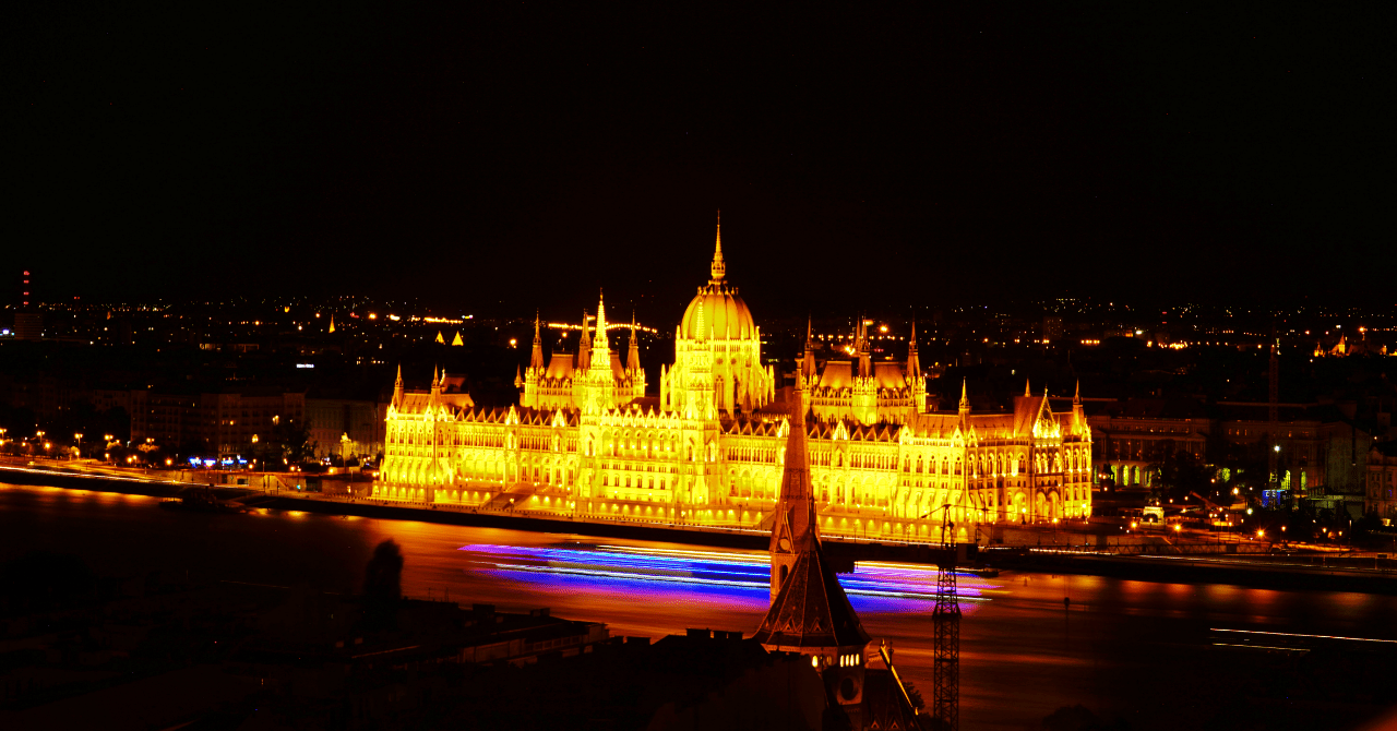 ブダペスト随一の撮影スポット 漁夫の砦 【ハンガリー】｜まっち