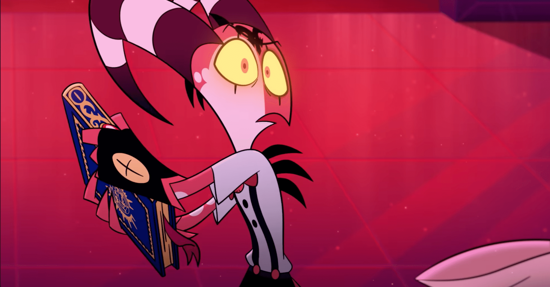 Helluva Boss ヘルヴァ・ボス ストラス ブリッツ 公式Tシャツ ②