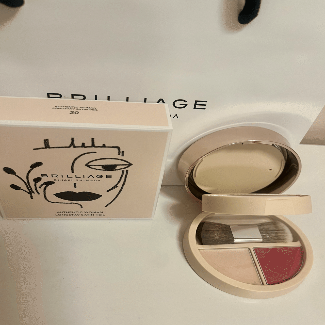 ブリリアージュ　ベース　パウダー　ルージュ　セット ベースメイクを全部ブリリアージュに変えた話｜UB【Netflix & カフェ】