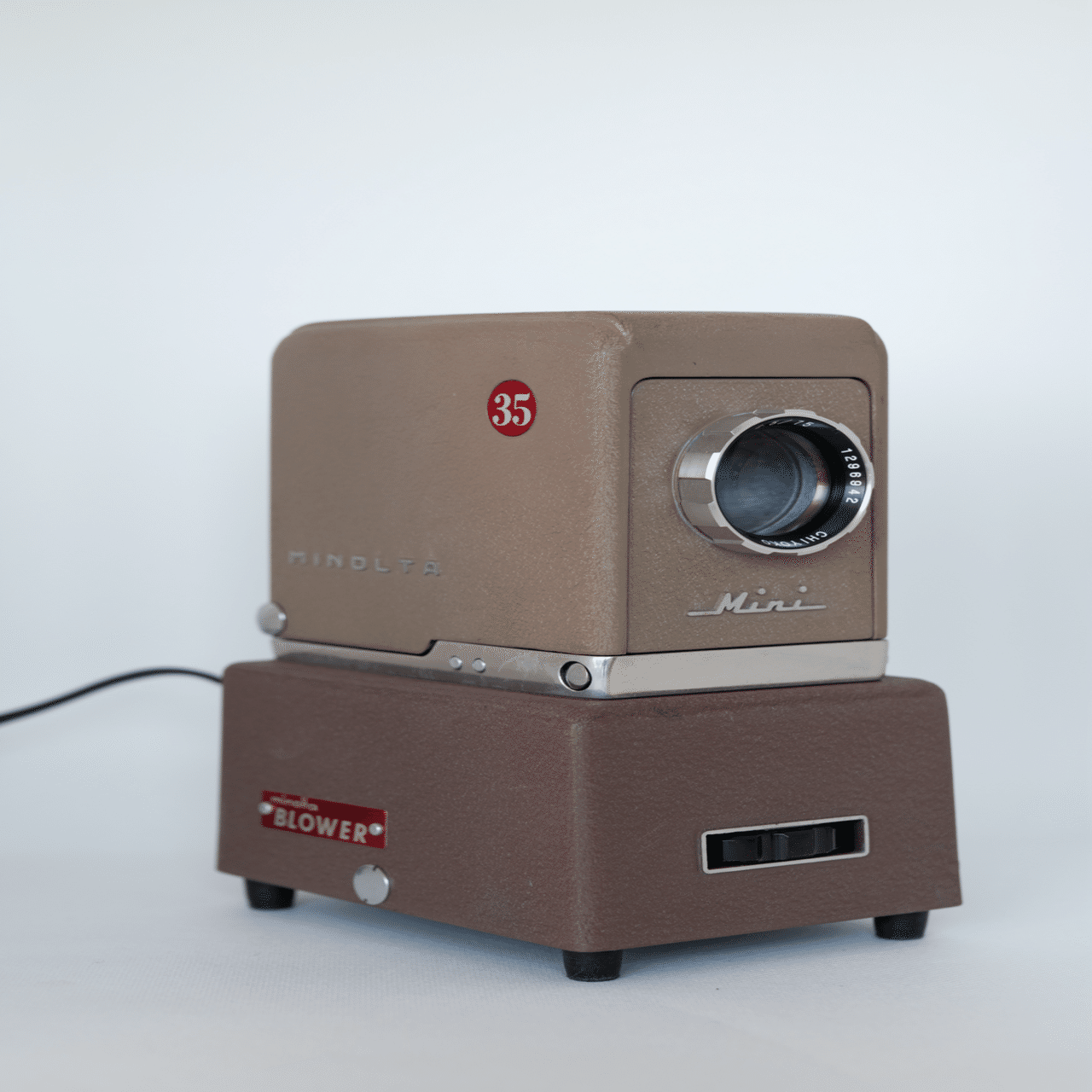 スライドプロジェクターで楽しむ｜フランコ・本棚