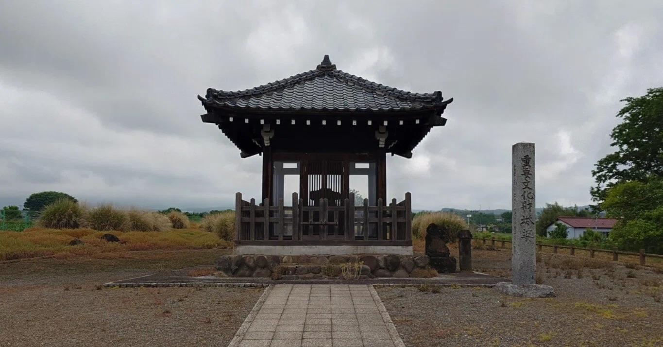 群馬県】山上多重塔 (石造三重塔)｜毛人(EMISHI)