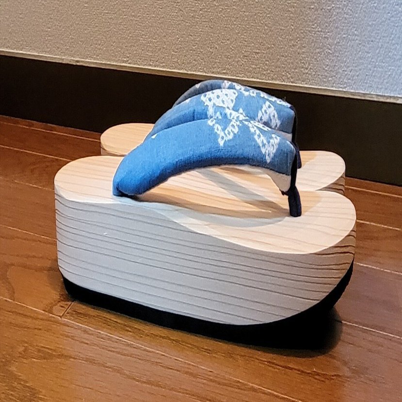 日田杉下駄 / MOTONO【新品】 進撃の巨人 進撃の日田 下駄 本野はきもの