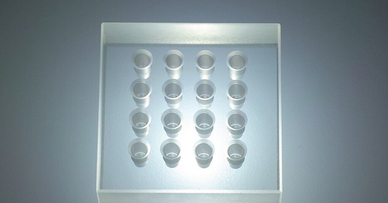 半導体製造装置などで利用される石英ガラスのネジ切り加工｜Sodick