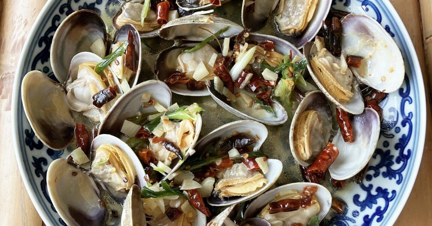 おうちで中華 - 辣炒蛤蜊（青島式アサリの辛味炒め）｜酒徒（しゅと