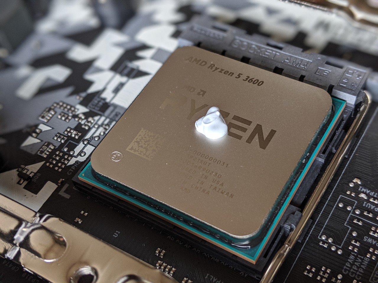 美品】AMD RYZEN 5 3600 X CPU ファン付 AMD Ryzen5 3600 Box CPU クーラー