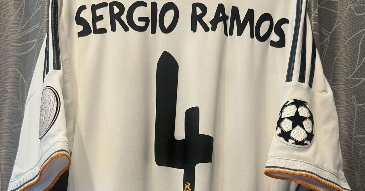 レアルマドリード 13/14 ホームユニ #4 SERGIO RAMOS レアルマドリード 13/14 ホームユニ #4 SERGIO RAMOS 2013-14 Real