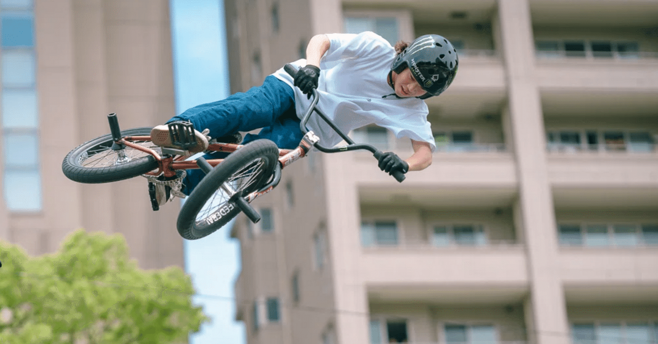 フィットバイクbmx。スケボーのおまけ付き