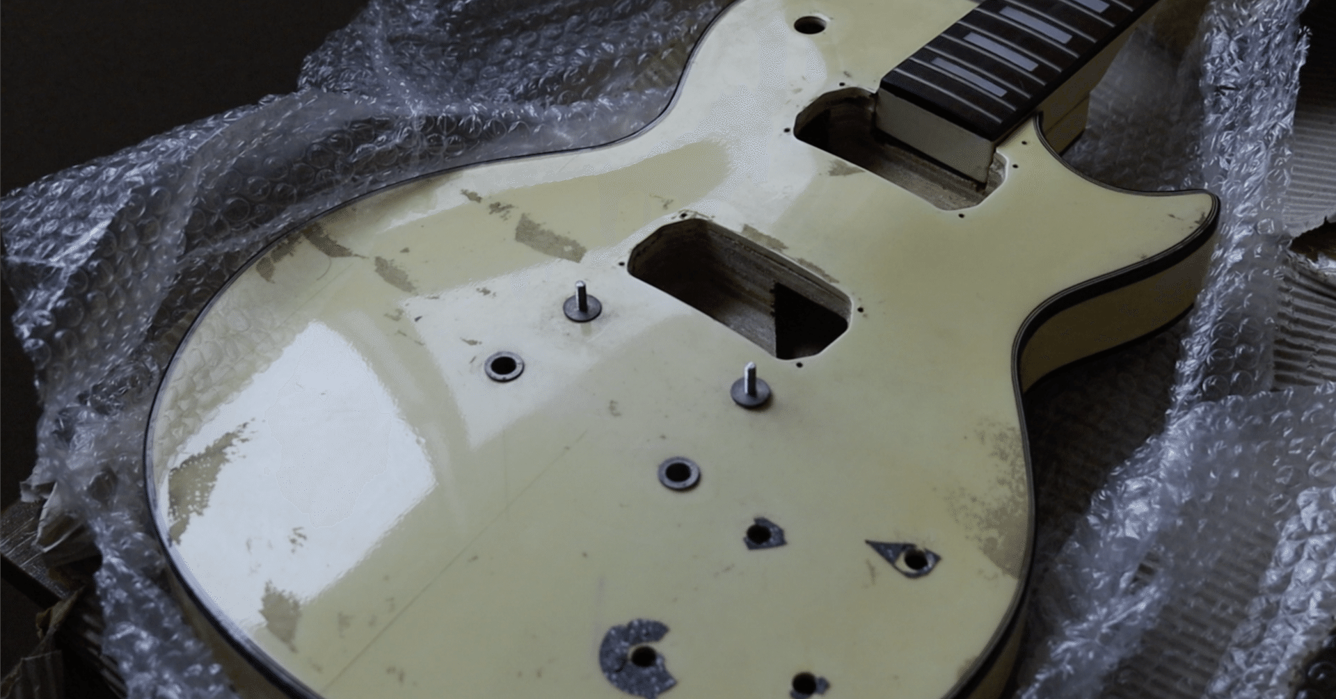 Fresher レスポールタイプのレストアとモディフィケーション 1