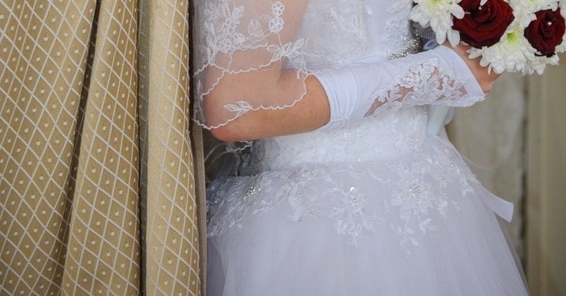 1968年 クラリスと伯爵の結婚式が行われルパン三世が式場に乱入 9 13のコラム 土谷尚子 Note