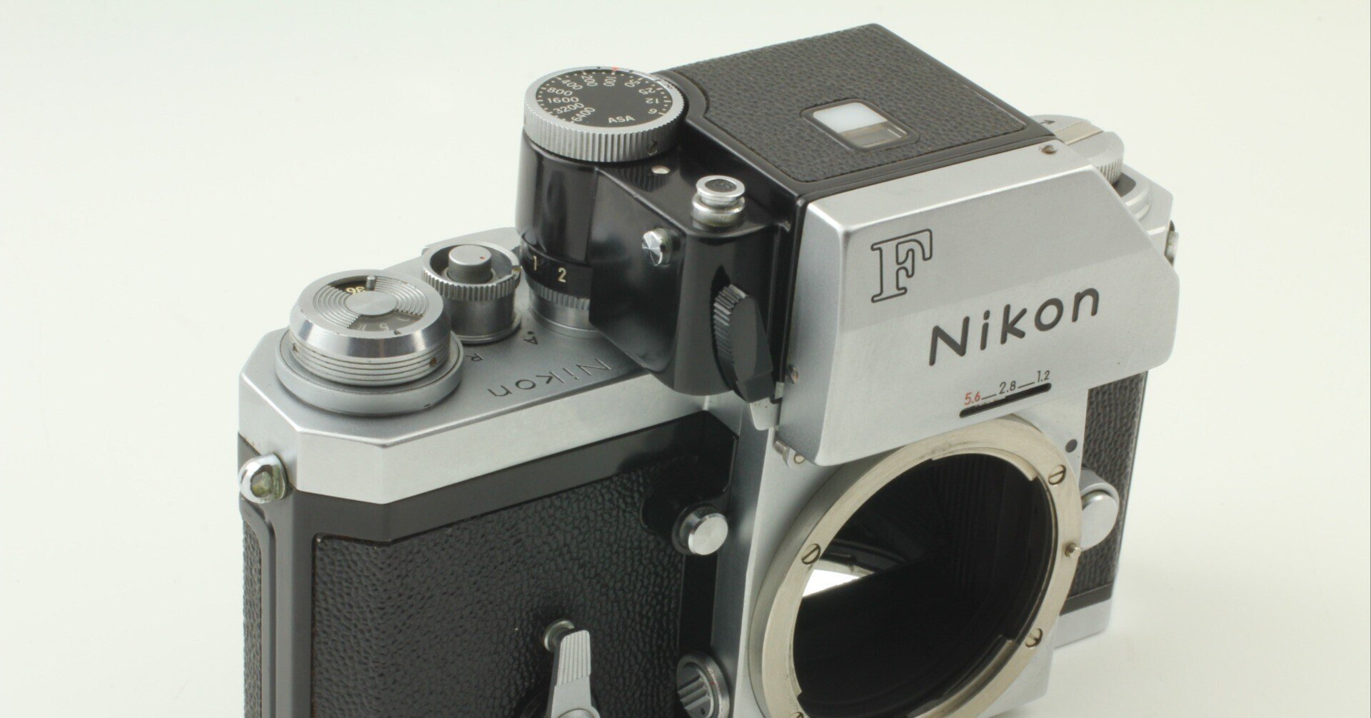 Nikon F フォトミックファインダーの分解｜フィルムカメラ修理のアクアカメラ