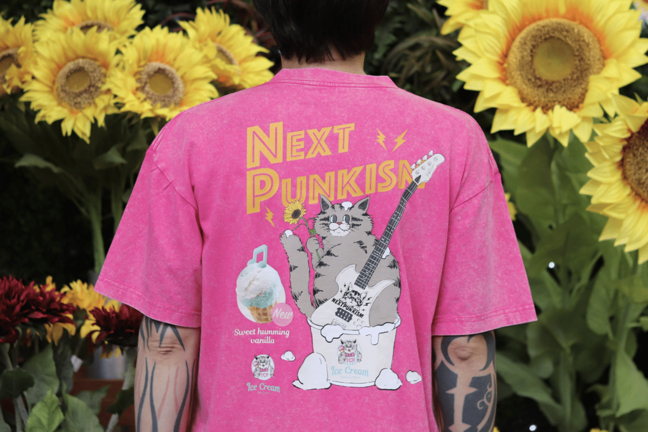 黒柳 能生 TABBY CAT PAWS NEXT PUNKISM Tシャツ お待たせしていた猫の 黒柳 能生 TABBY CAT PAWS NEXT PUNKISM Tシャツ お待たせしていた猫の