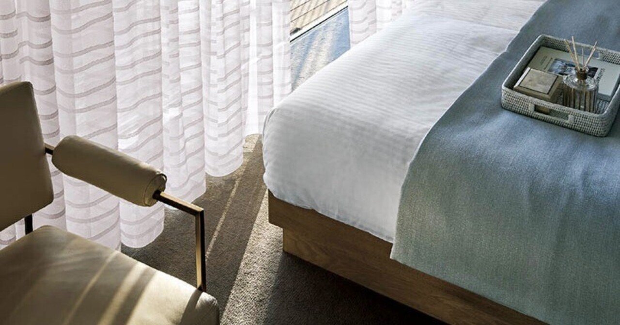 モダンマットなファブリックイタリアンミニマルデザインベッド  