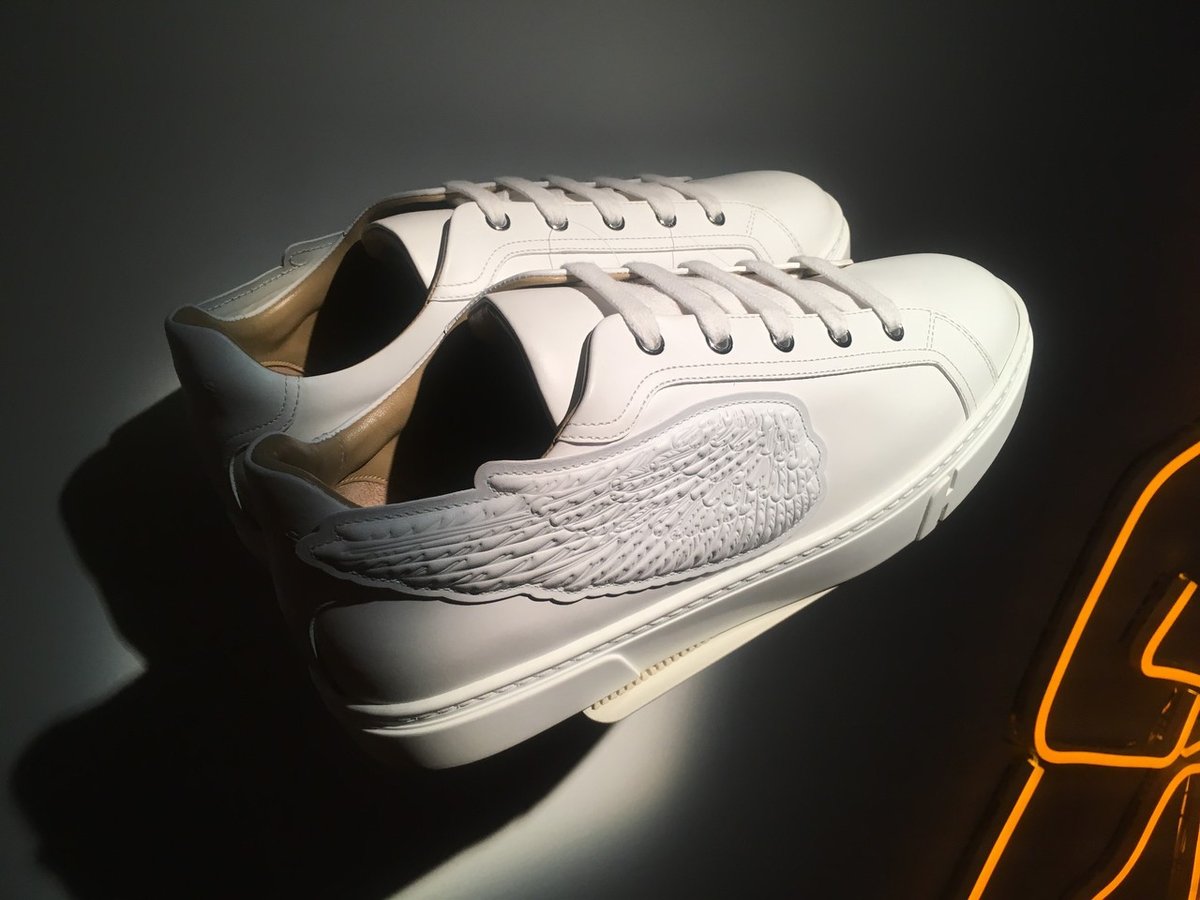 ラジオエルメス（Radio Hermes）：期間限定ラジオ局、観て聴いて
