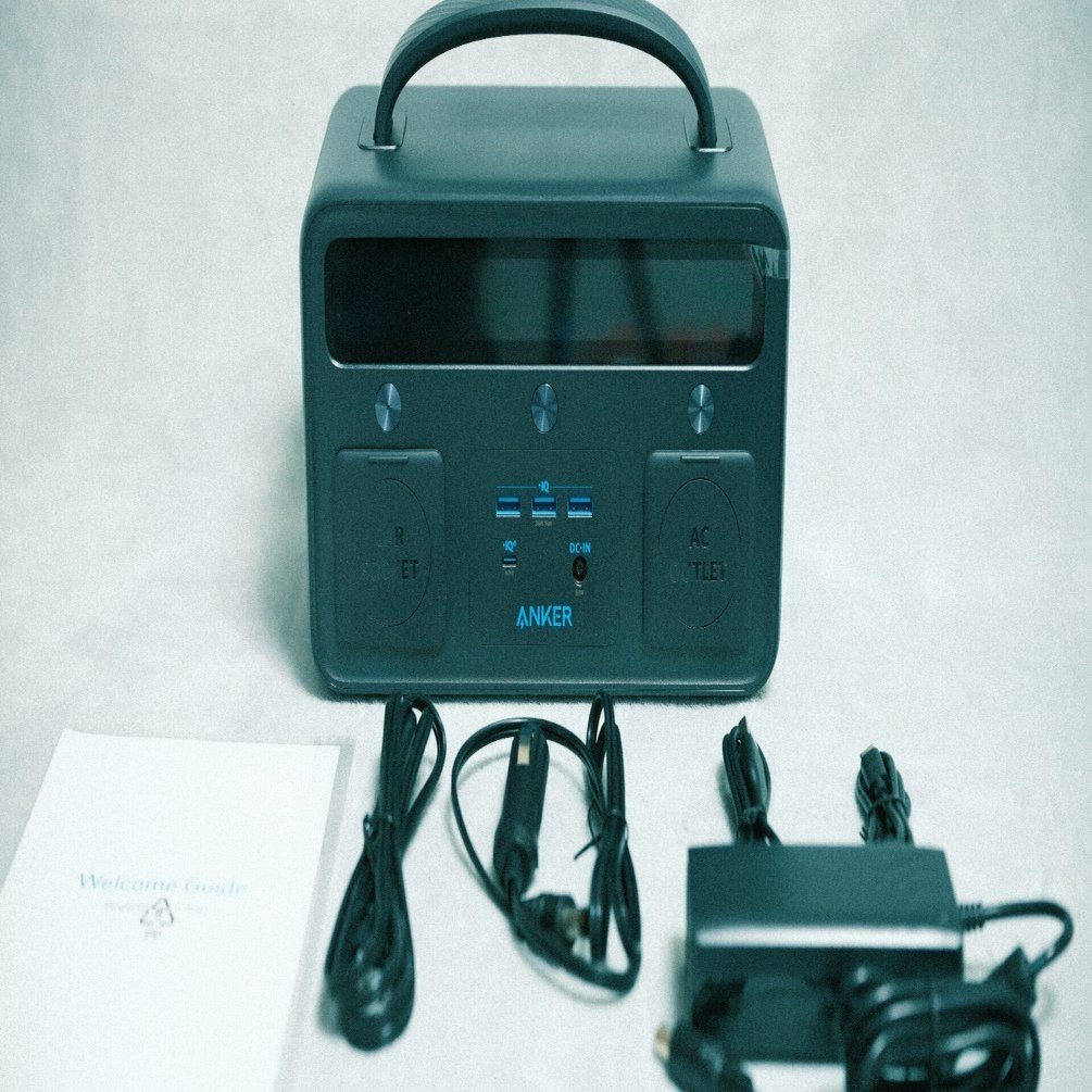 【信頼】 レビュー】車中泊と非常時のお供 Anker PowerHouse II 300 発電機・ポータブル電源