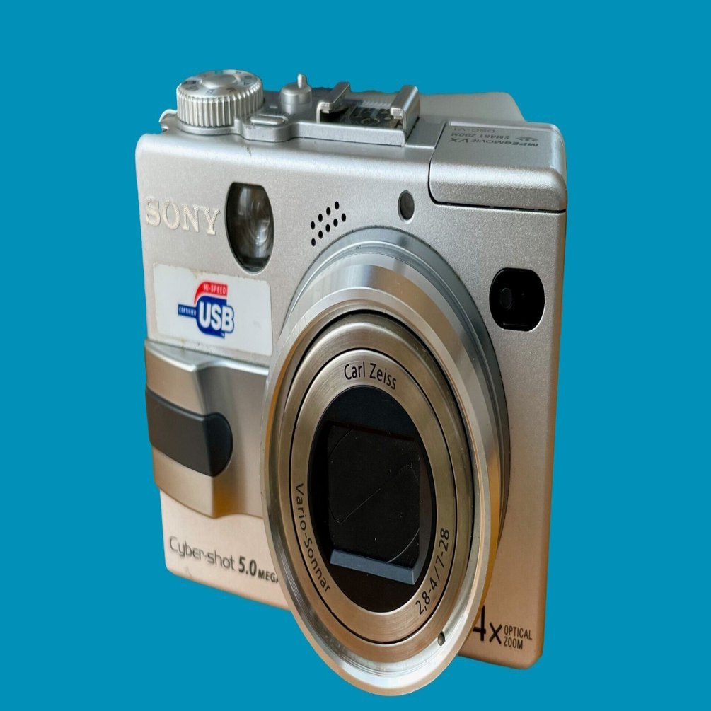 流行りのオールドコンデジに手を出してみた｜トニーたに