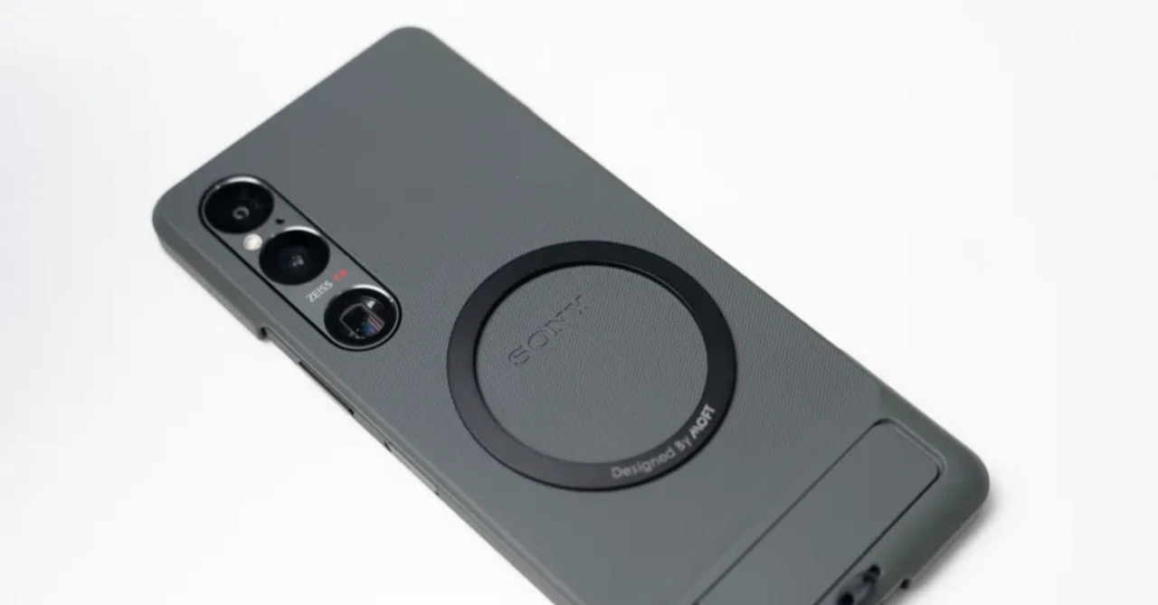 ア*ル様 SONY Xperia SIMフリー 256GB 本体 マグネット充電 Xperia 1 Ⅵを、MagSafe対応もどき（マグネット吸着対応）にしてみた