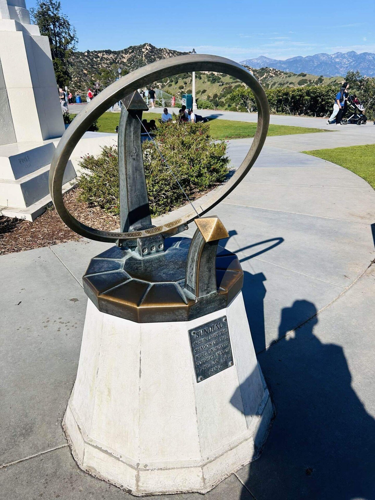 サンタモニカで買ったヘッドホン本立て 2万通りのオリジナルバーガーに