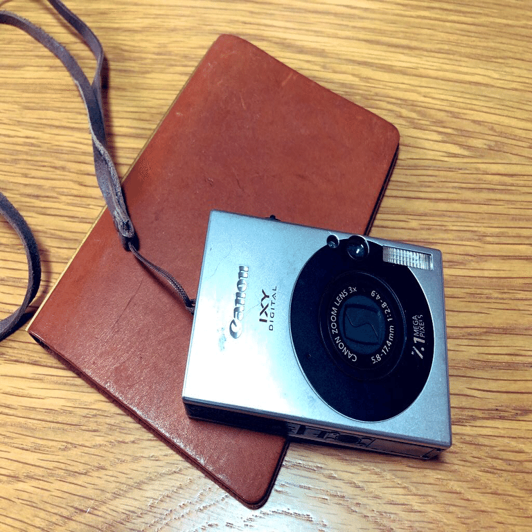 オールドコンデジを買った話。【Canon IXY10作例】｜【写真家兼占い師