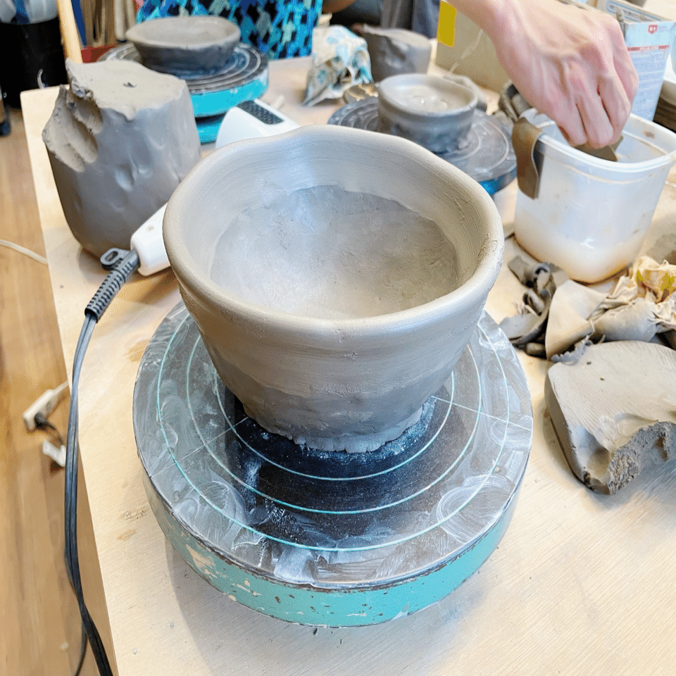 陶芸体験】世界にひとつだけの器をつくる 〜成形編〜｜むささび