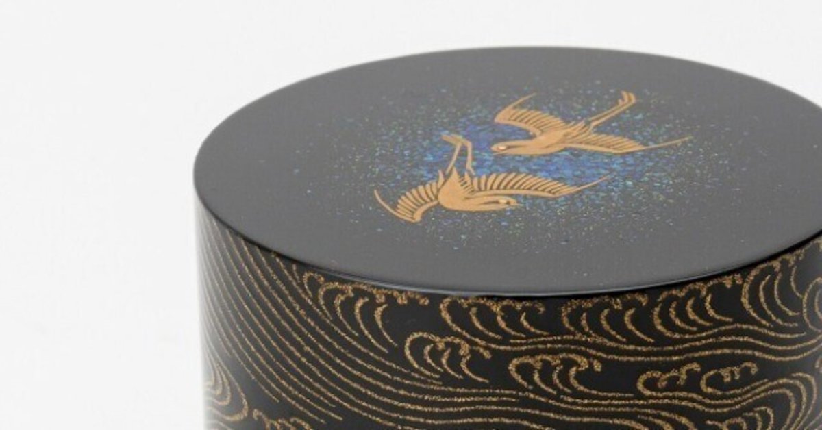 コラム】きれい寂びの漆器《不昧公好 菊棗》と、 華やかな漆器 コラム】きれい寂びの漆器《不昧公好 菊棗》と、 華やかな漆器