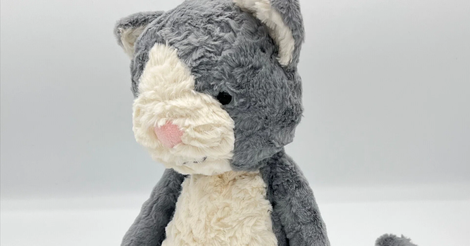 商品紹介：JELLYCAT Tuffet Cat｜紅玉堂