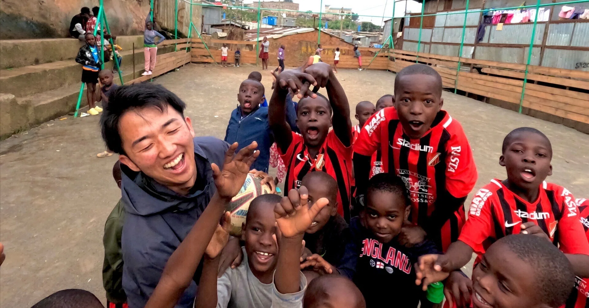 アフリカ最大級のスラム街で子供たちとサッカーしてきた。｜田所剛之
