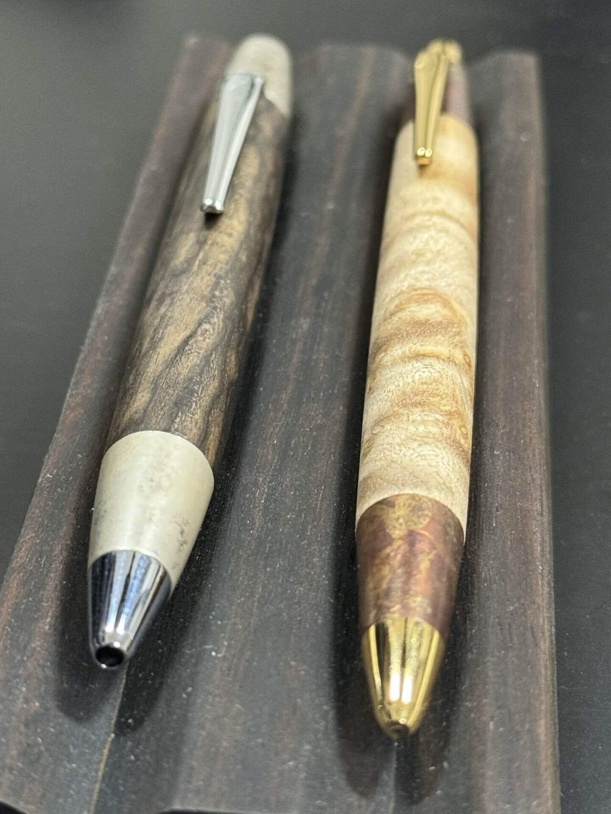 野原工芸 MP ハワイアンコアカーリー 斑紋孔雀色金具 本店限定 固定式  