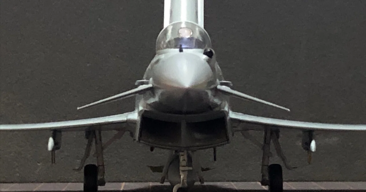 ハセガワ 1/72 ユーロファイター・タイフーン（単座型）作ってます②