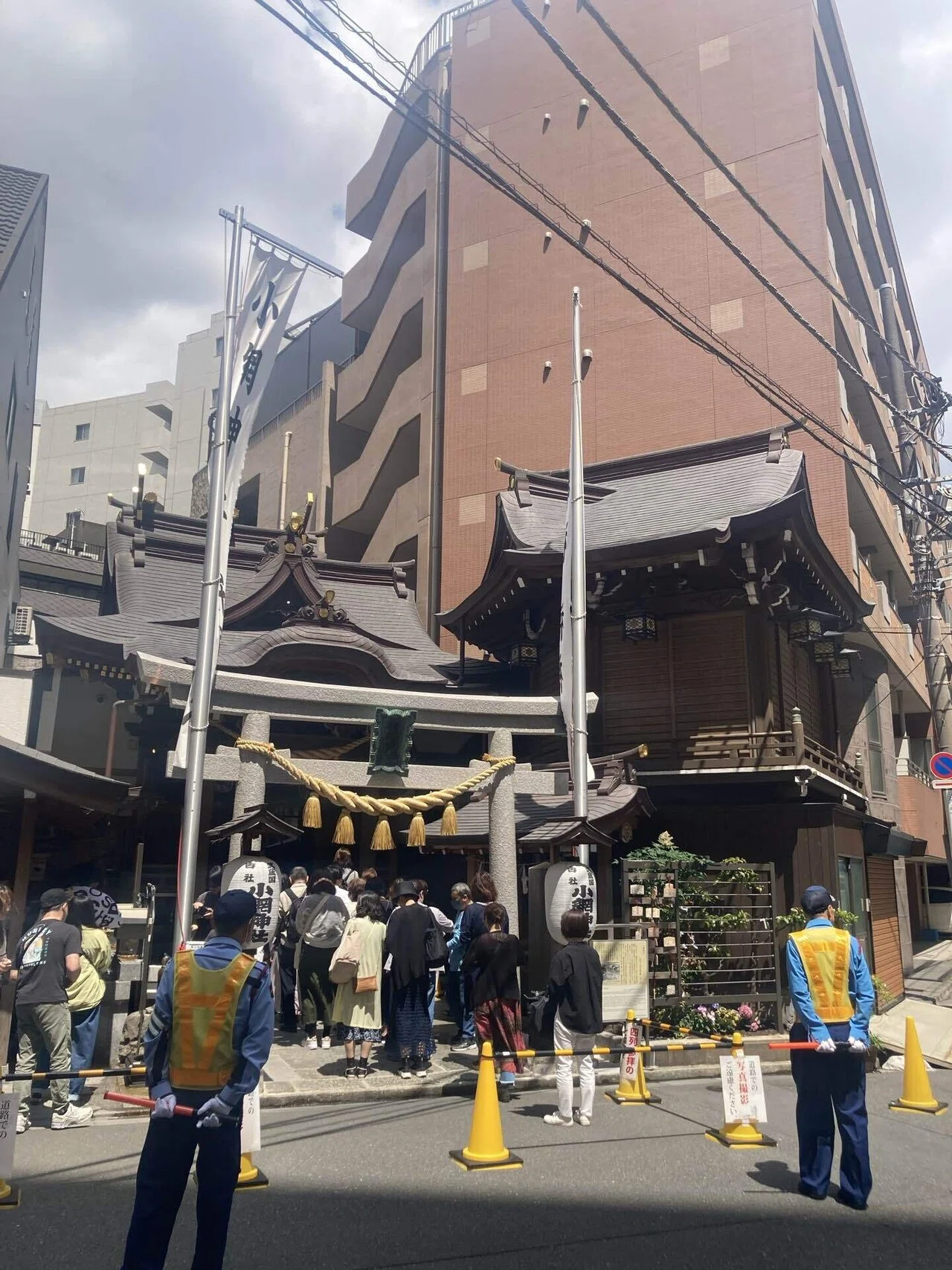東京散歩】小網神社とBakary Bankとエノテカノリーオ｜ナハ エリコ