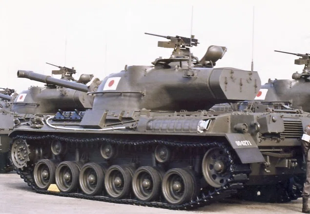昭和58年自衛隊観閲式 1 前多昭彦 Note