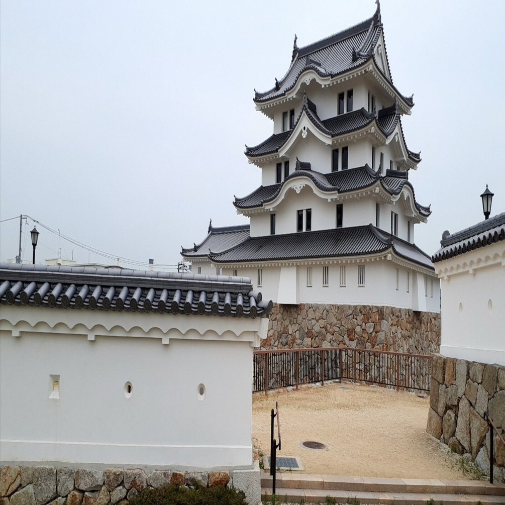 日本一新しい天守閣を持つお城🏯「尼崎城」をご紹介！｜吉祥旦(きったん)