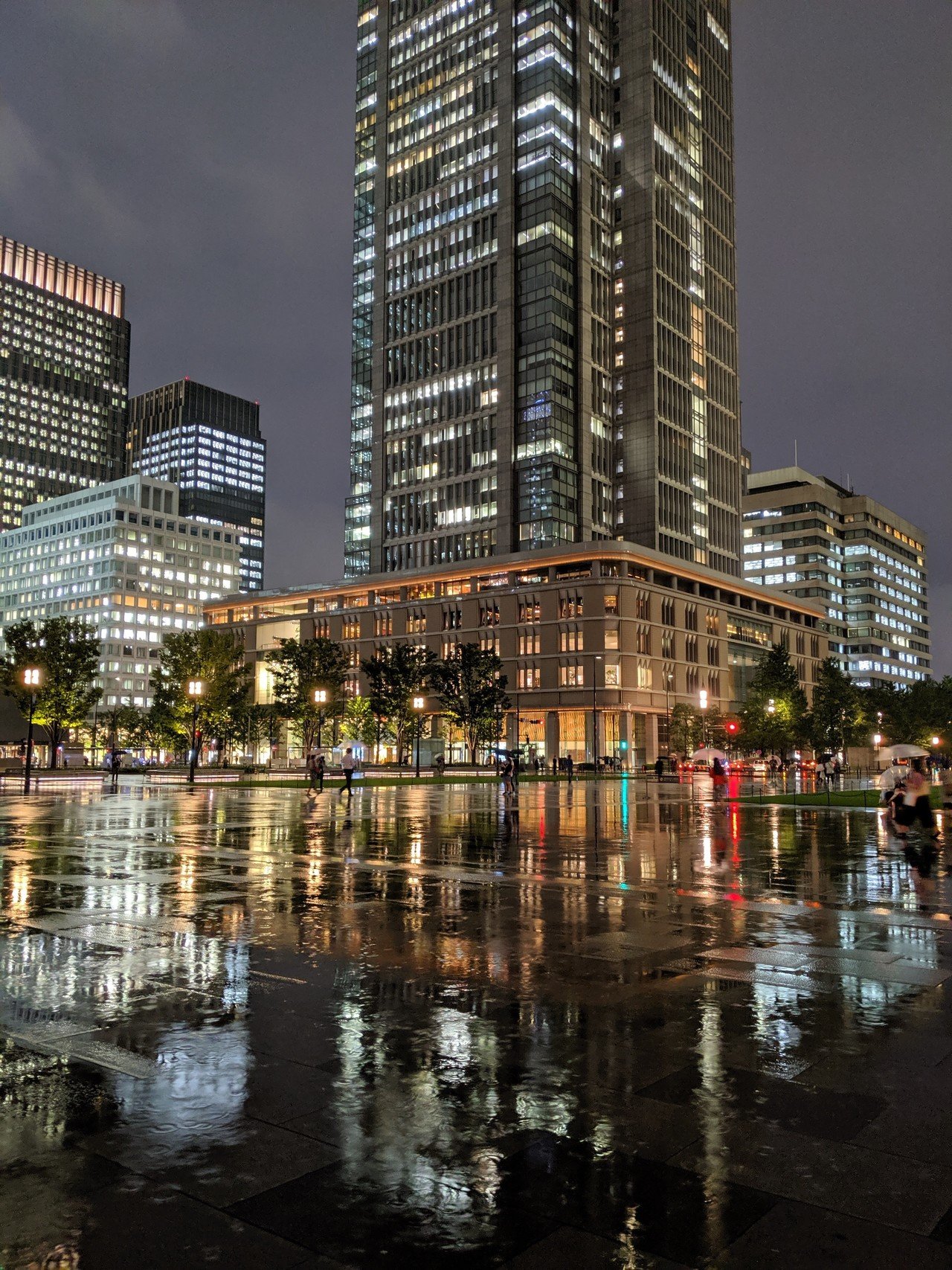 雨の丸の内 まゆみんご Note 雨の丸の内 まゆみんご Note