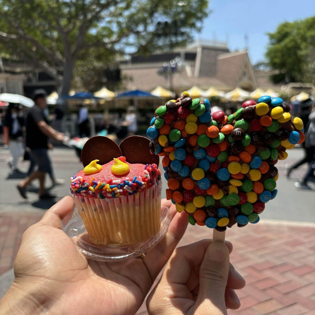ディズニー 100周年記念 ミッキー ドリンクカップ プラチナ