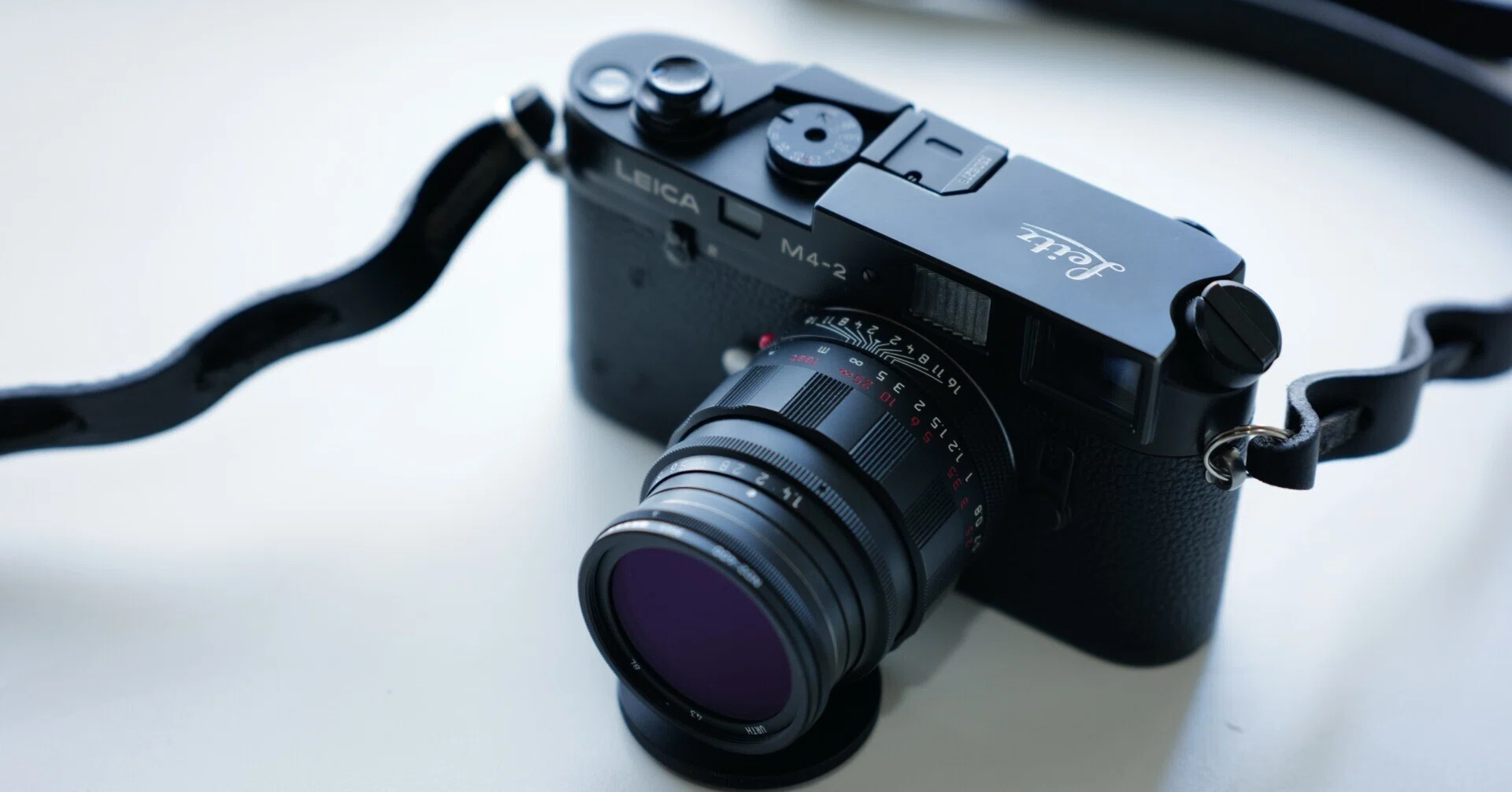 フィルムカメラ Leica M4 ミニマリストな私が、フィルムカメラ「Leica M4-2」をあえて今、この