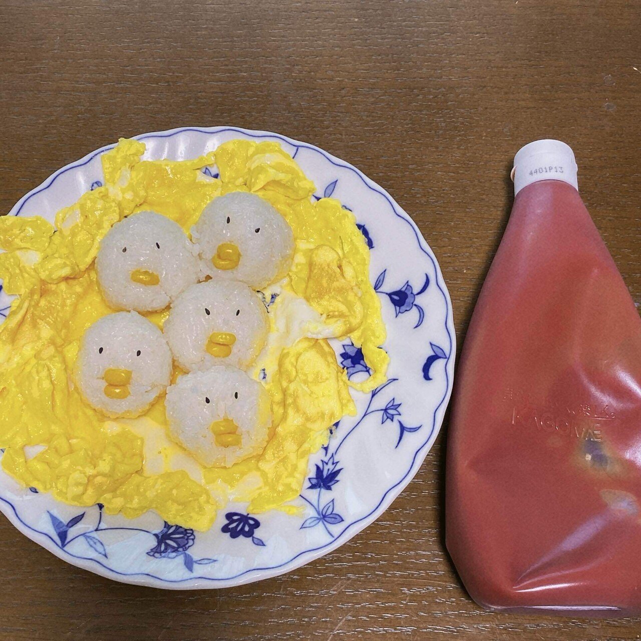 無慈悲オムライス〜生まれたてのひよこ〜｜はな