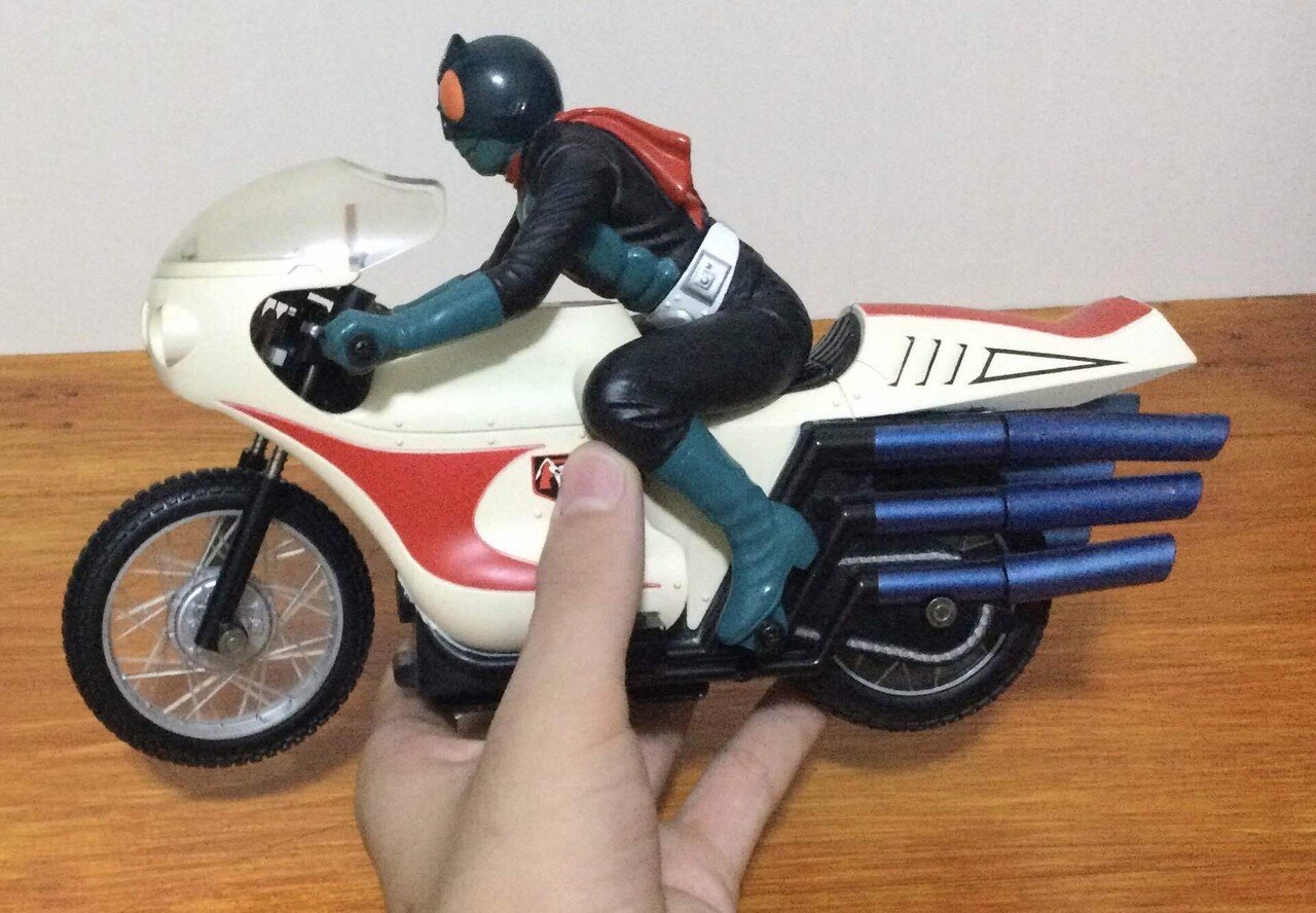 ラジコンサイクロン号 レビュー！｜自由なダム・ガン