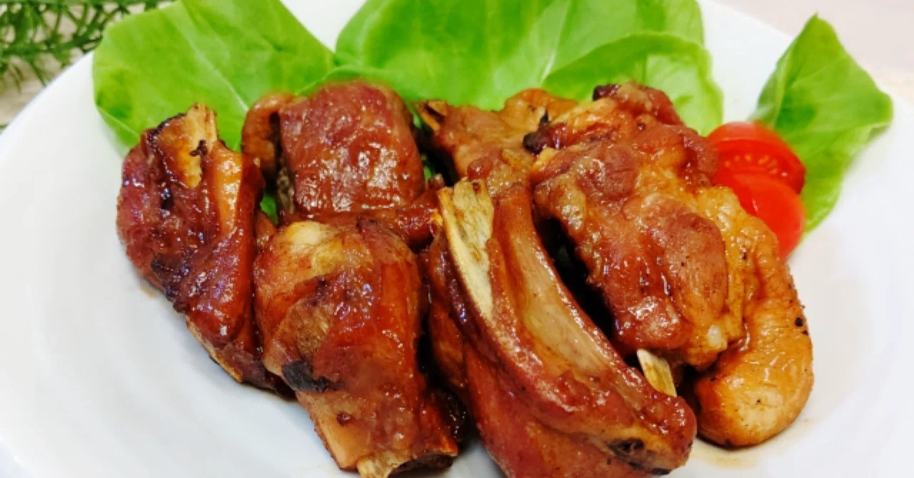 ホットクックで♪スペアリブの煮込み｜もこみ