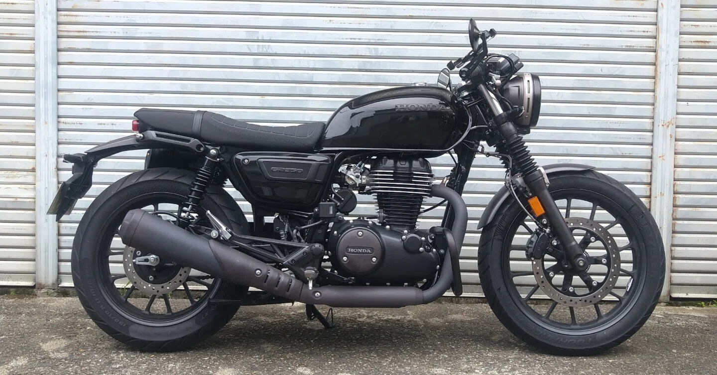 炙り醤油風 トリプル肉厚ビーフとGB350セパハン化。｜GARAGE RIDEで